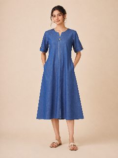 CHAMBRAY THREAD WORK DRESS detail 3